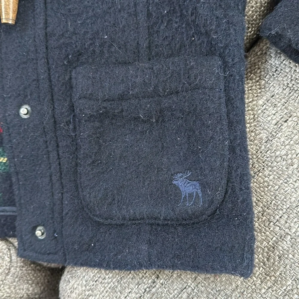 Abercrombie kids Wool Hooded Black Plaid Winter Jacket with Wooden buttons small